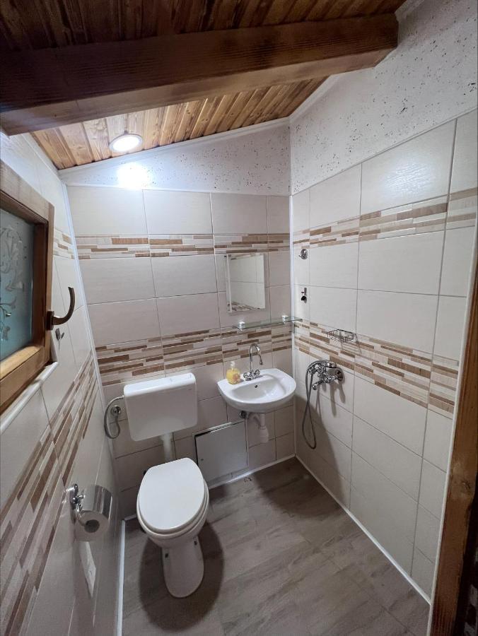 Domacija Paternoster Hotell Litija Exteriör bild
