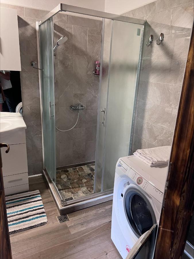 Domacija Paternoster Hotell Litija Exteriör bild
