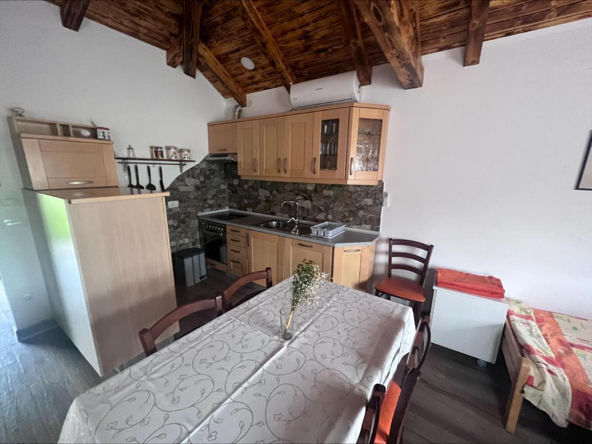 Domacija Paternoster Hotell Litija Exteriör bild